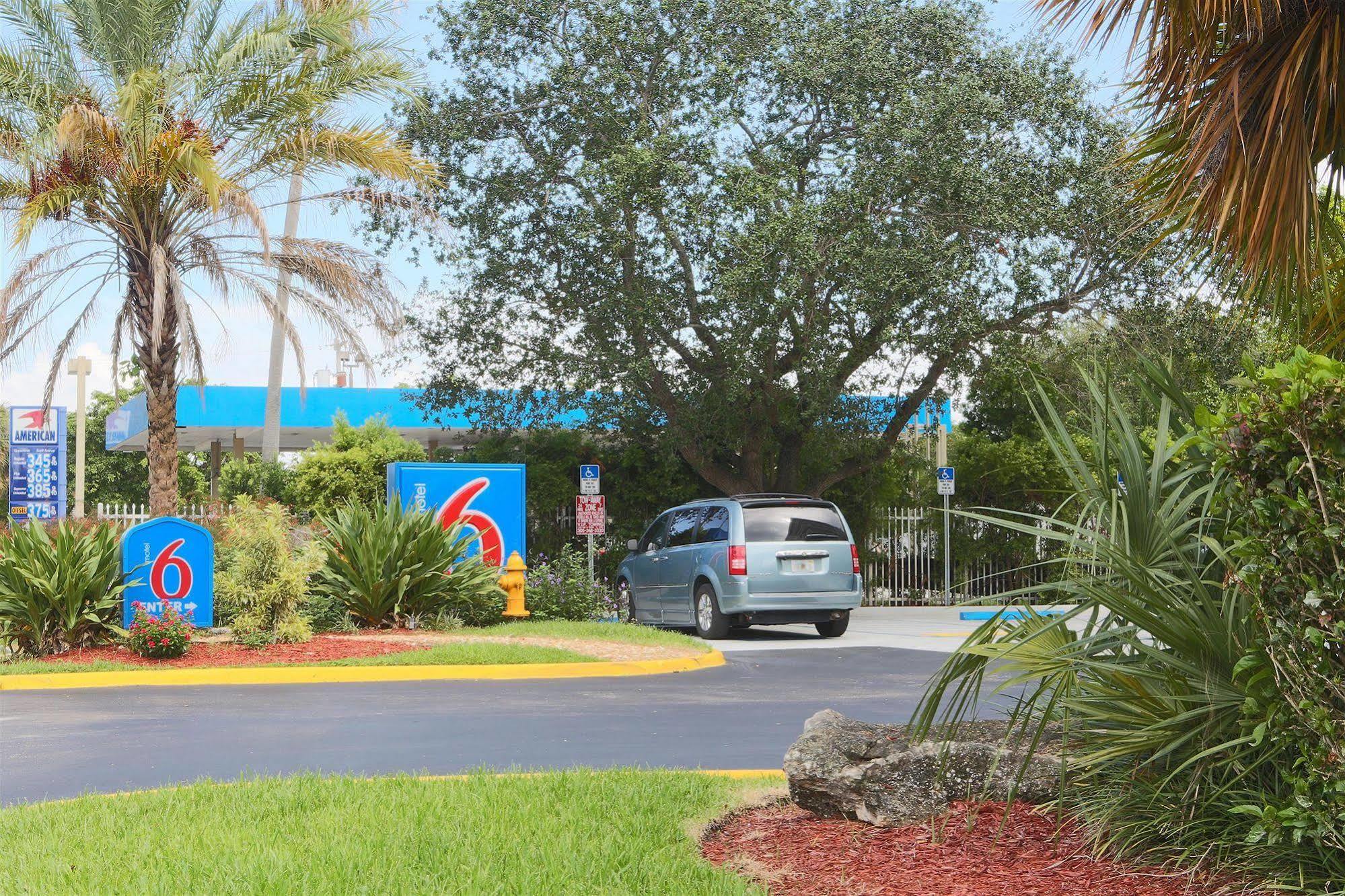 Motel 6-Cutler Bay, Fl Exteriör bild