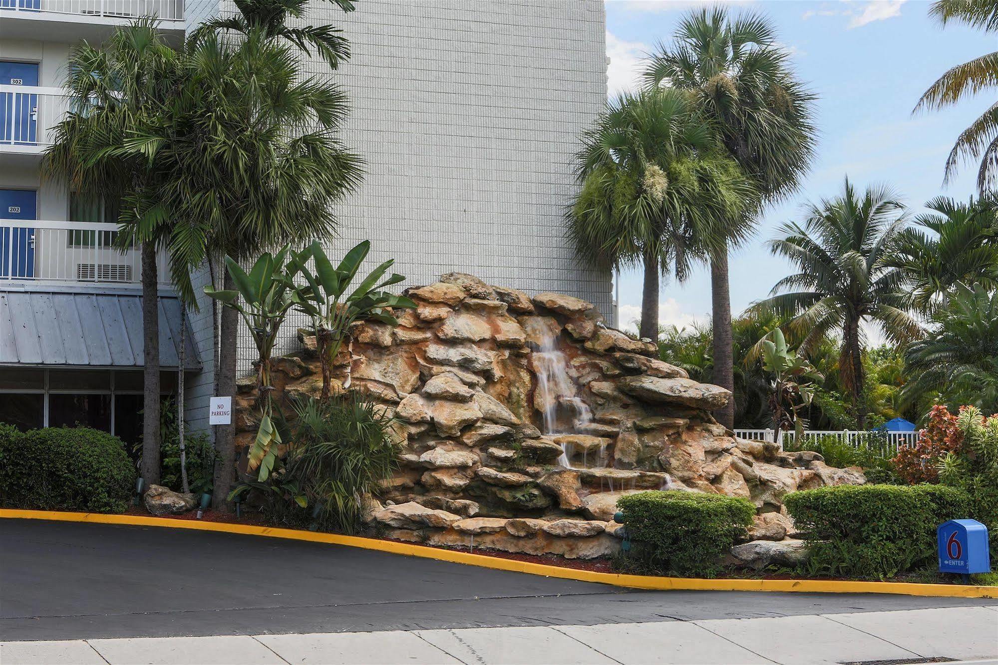 Motel 6-Cutler Bay, Fl Exteriör bild
